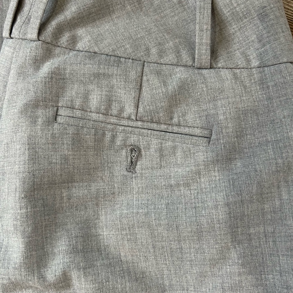 The Limited Size 4 “Drew Fit” dress pants - Picture 3 of 3